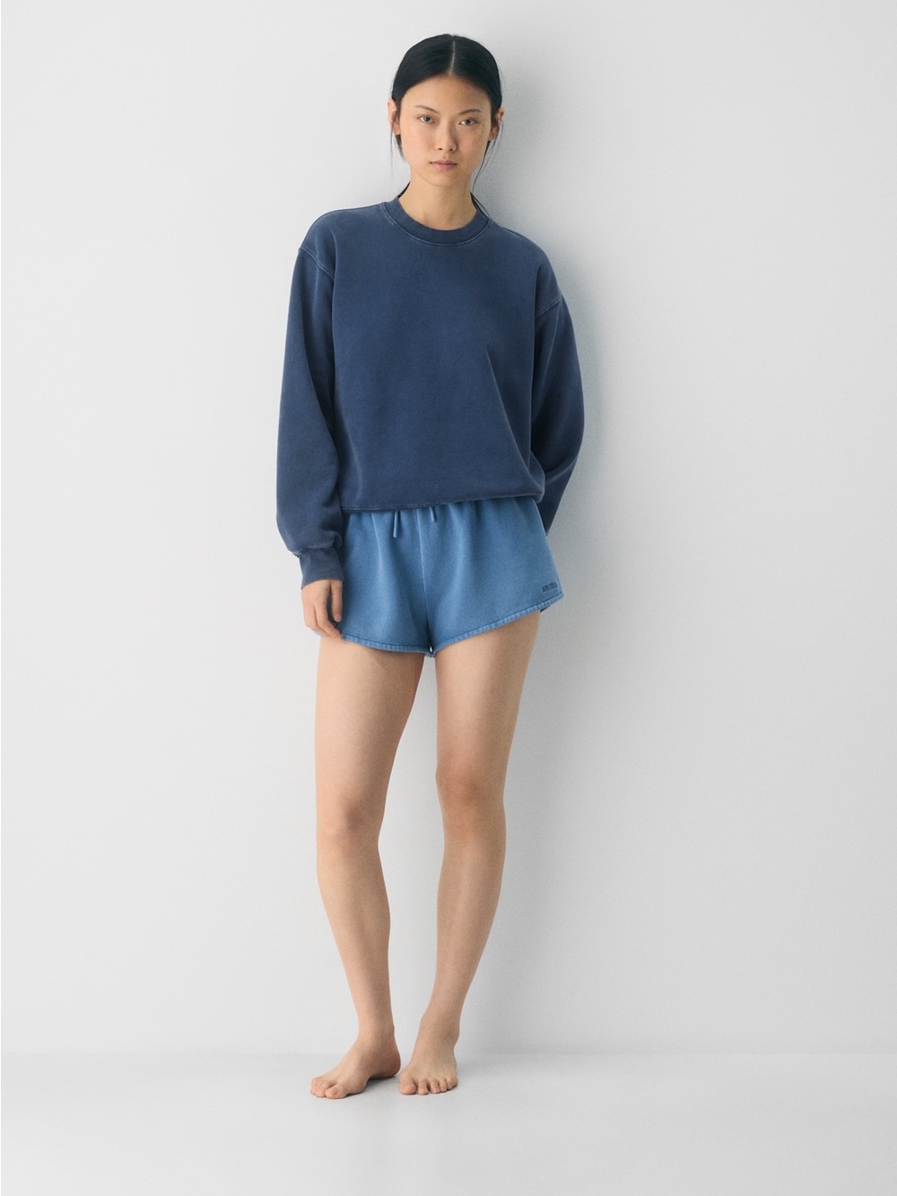 Aritzia Cozy Sweatfleece Perfect Crew Sweatshirt & Mega Flutter Micro Shorts NWT